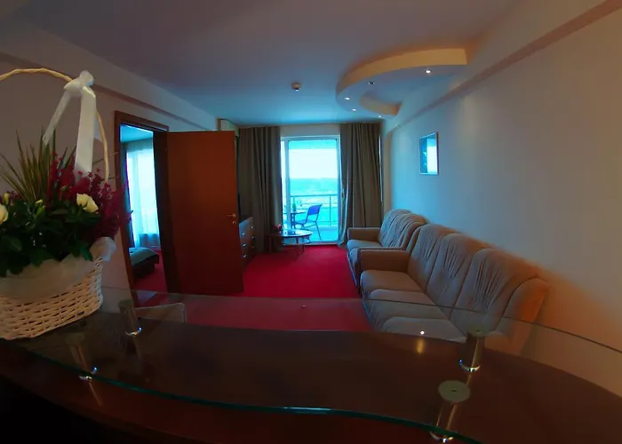 מלון Afrodita 4*